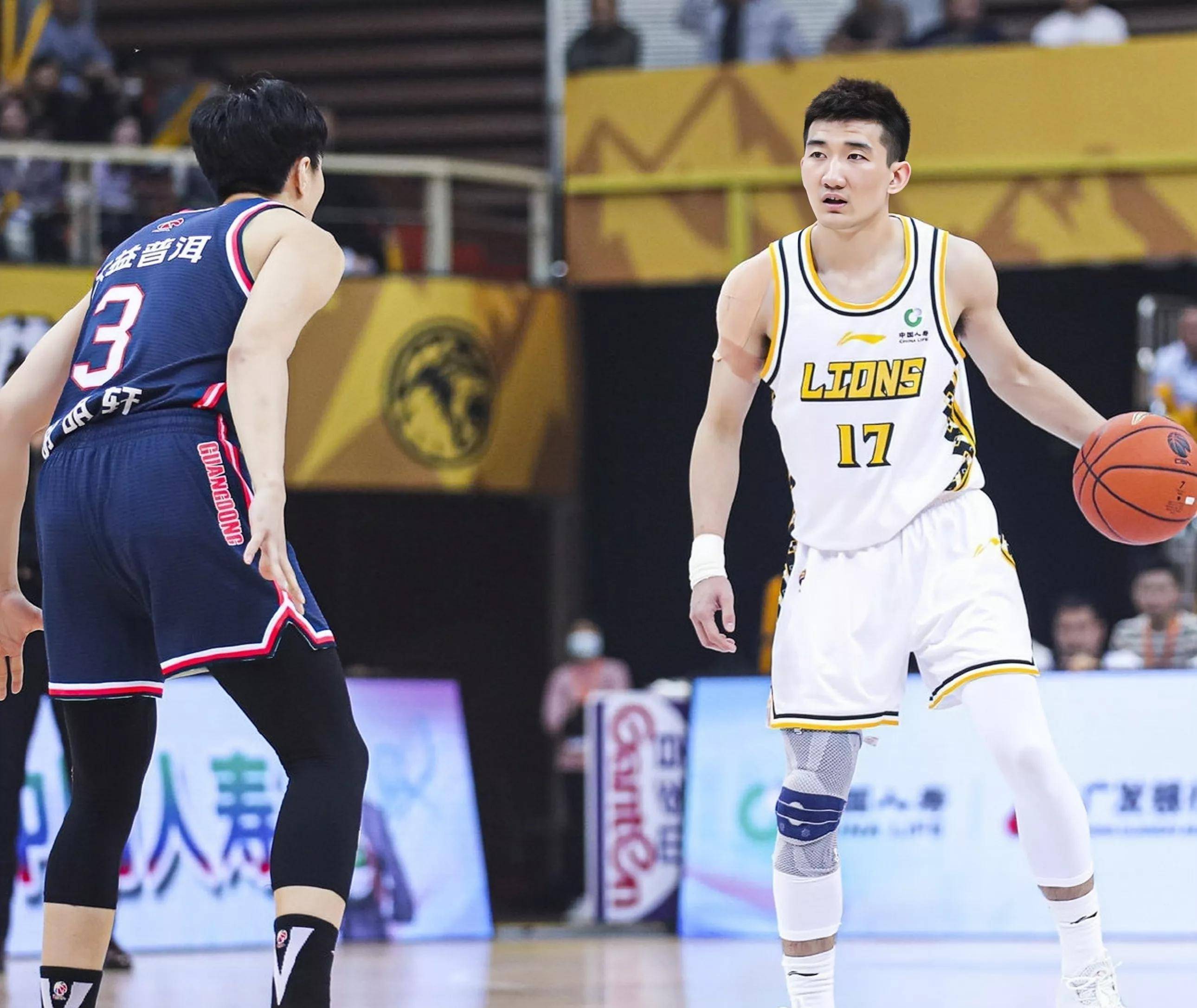 中锋连捧两次MVP，成为球队进攻核心